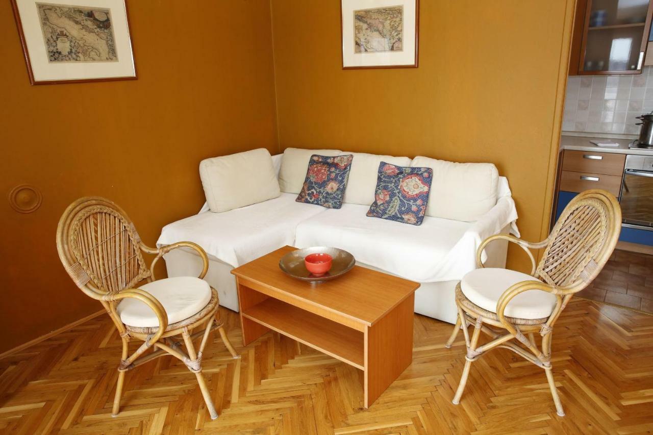 Apartment And Rooms Villa Kolonada 沃迪切 外观 照片