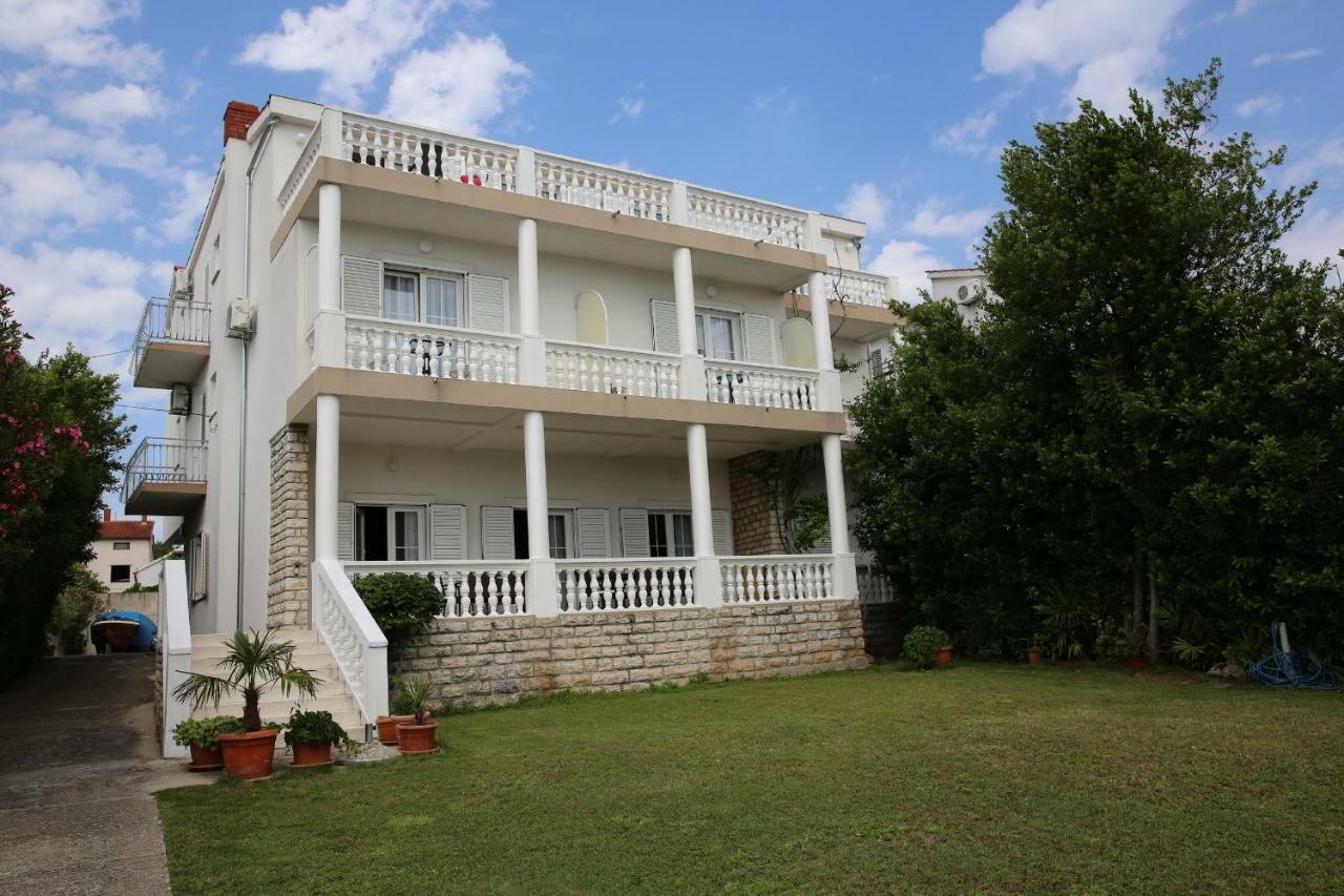 Apartment And Rooms Villa Kolonada 沃迪切 外观 照片