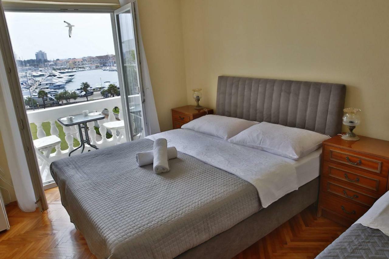 Apartment And Rooms Villa Kolonada 沃迪切 外观 照片