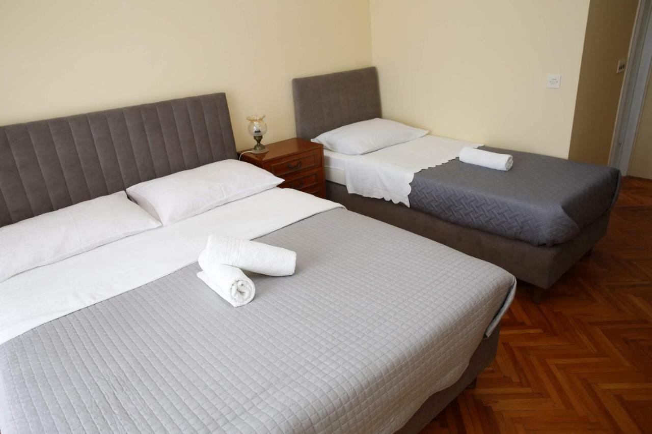 Apartment And Rooms Villa Kolonada 沃迪切 外观 照片