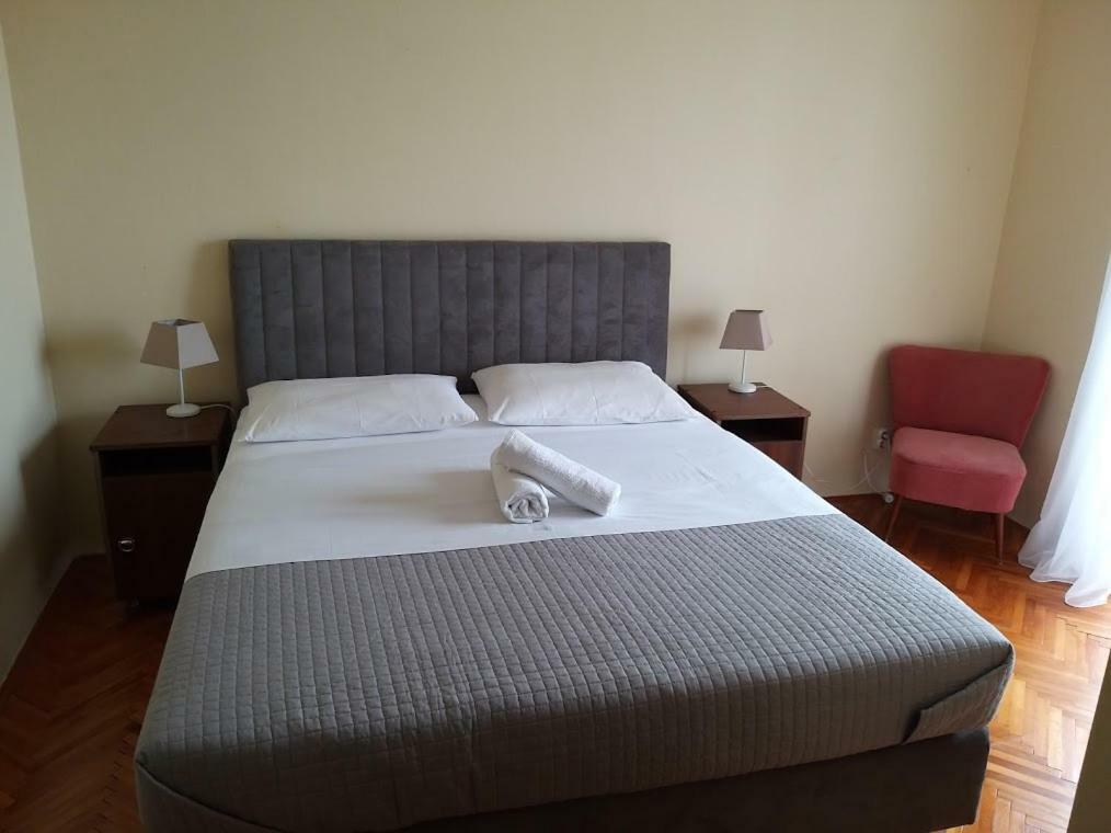 Apartment And Rooms Villa Kolonada 沃迪切 外观 照片
